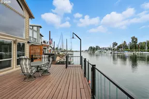 331 NE Bridgeton, Portland, OR 97211 - Photo 32