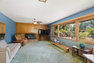 1175 Lake Park Dr, Eugene, OR 97404 - Photo 6