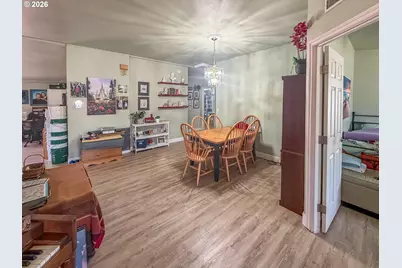 545 E 4th Ave, Riddle, OR 97469 - Photo 4