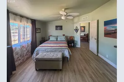 545 E 4th Ave, Riddle, OR 97469 - Photo 10