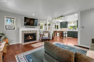 5238 SW Vacuna St, Portland, OR 97219 - Photo 10