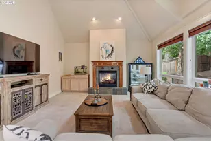 2613 Beacon Hill Dr, West Linn, OR 97068 - Photo 16