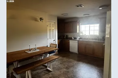 51 SW Brantley Dr, Winston, OR 97496 - Photo 12