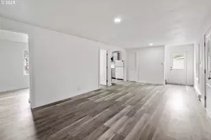 611 NE Pioneer Ave, Castle Rock, WA 98611 - Photo 6