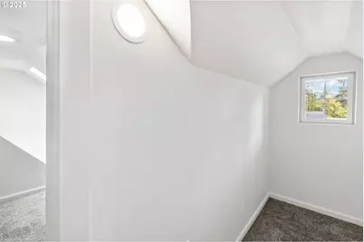 611 NE Pioneer Ave, Castle Rock, WA 98611 - Photo 20