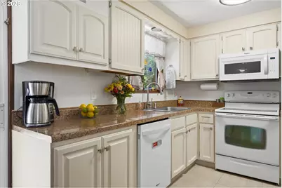 16416 SE Stephens St, Portland, OR 97233 - Photo 4
