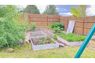 216 Valley View Dr, John Day, OR 97845 - Photo 30