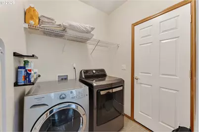 12425 SW Winterview Dr, Tigard, OR 97224 - Photo 24