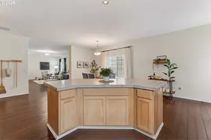 12425 SW Winterview Dr, Tigard, OR 97224 - Photo 14
