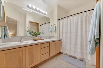 12425 SW Winterview Dr, Tigard, OR 97224 - Photo 14
