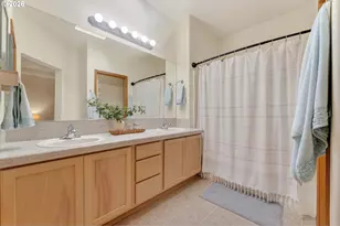 12425 SW Winterview Dr, Tigard, OR 97224 - Photo 14