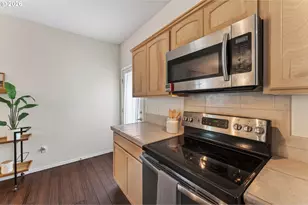 12425 SW Winterview Dr, Tigard, OR 97224 - Photo 14