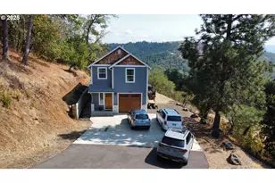 125 Eagle Dr, Roseburg, OR 97471 - Photo 2