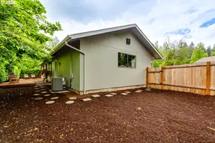 2200 Brittany St, Eugene, OR 97405 - Photo 40