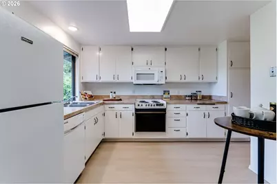 2200 Brittany St, Eugene, OR 97405 - Photo 20