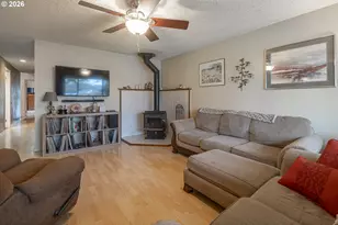 1562 SW Levens St, Dallas, OR 97338 - Photo 6