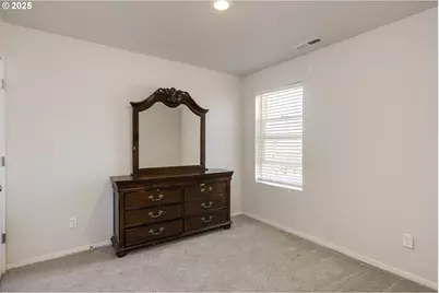 402 Himalaya St NE, Salem, OR 97301 - Photo 8