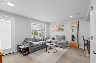 18230 SE Pine St, Portland, OR 97233 - Photo 4