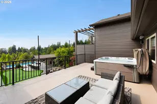 9833 SE Eastview Dr, Happy Valley, OR 97086 - Photo 12
