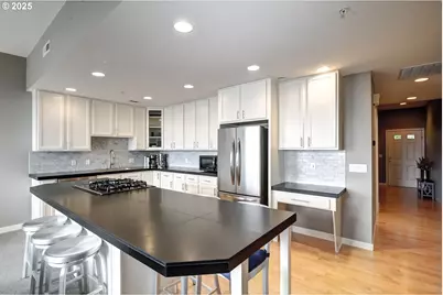 1815 SW 16th Ave #402, Portland, OR 97201 - Photo 24