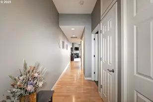 1815 SW 16th Ave, Portland, OR 97201 - Photo 4