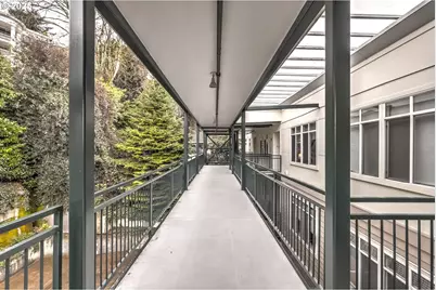 1815 SW 16th Ave #402, Portland, OR 97201 - Photo 6