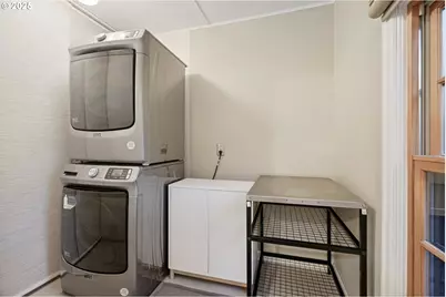 3286 NE Holman St, Portland, OR 97211 - Photo 22