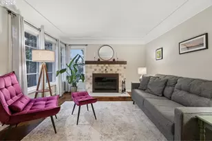 3286 NE Holman St, Portland, OR 97211 - Photo 6