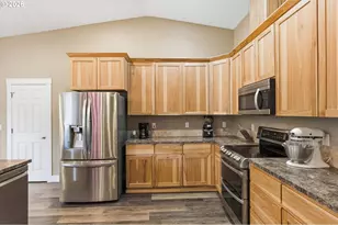 29506 Old Rainier Rd, Rainier, OR 97048 - Photo 8