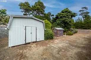 88192 Leeward Dr, Florence, OR 97439 - Photo 32