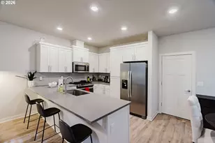 6268 SE Harkness Ln, Hillsboro, OR 97123 - Photo 8