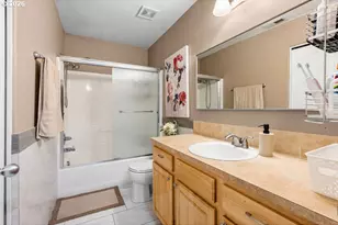 13125 SE Sherman St, Portland, OR 97233 - Photo 20