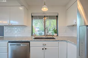 11545 SE Flavel St, Portland, OR 97266 - Photo 6