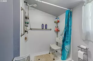 55 W 6th St, Coquille, OR 97423 - Photo 10
