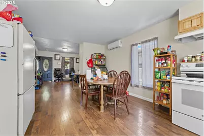 55 W 6th St, Coquille, OR 97423 - Photo 4