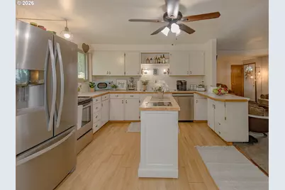 30744 NE 10th St, Washougal, WA 98671 - Photo 4