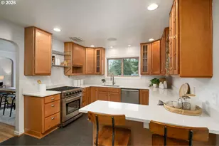 8675 SW Fairway Dr, Portland, OR 97225 - Photo 14