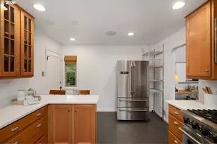 8675 SW Fairway Dr, Portland, OR 97225 - Photo 16