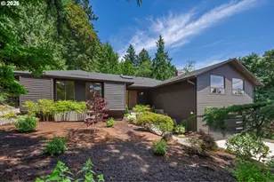 2835 SW Raleighview Dr, Portland, OR 97225 - Photo 2