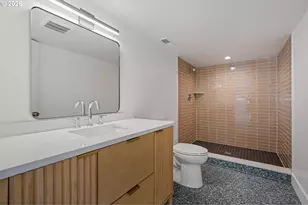 2835 SW Raleighview Dr, Portland, OR 97225 - Photo 34