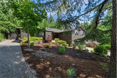 2835 SW Raleighview Dr, Portland, OR 97225 - Photo 40
