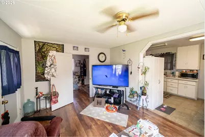 1450 SW Ninth St, Dallas, OR 97338 - Photo 2
