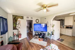 1450 SW 9th St, Dallas, OR 97338 - Photo 2