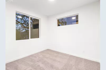 8334 N Bank St, Portland, OR 97203 - Photo 8