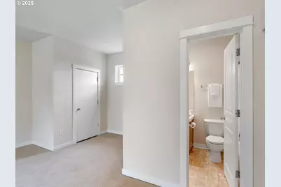 2616 SW Hume Ct, Portland, OR 97219 - Photo 32