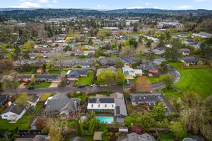 12916 SW 61st Ave, Portland, OR 97219 - Photo 30