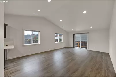 1632 Dotie Dr, Springfield, OR 97477 - Photo 6