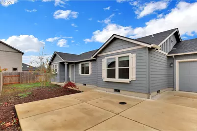 1632 Dotie Dr, Springfield, OR 97477 - Photo 2