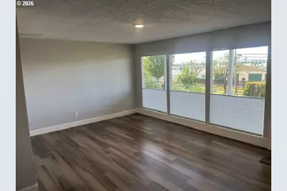 2208 E 5th St, Vancouver, WA 98661 - Photo 6