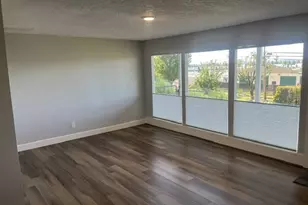 2208 E 5th St, Vancouver, WA 98661 - Photo 6